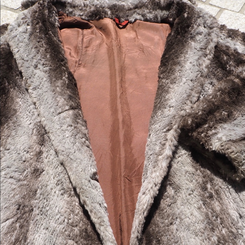 ⛔️SOLD⛔️ VINTAGE FAUX FUR LONGLINE HOODED COAT - Picture 9 of 12
